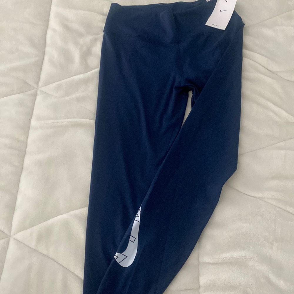 Brand new Nike Leggings - Navy blue